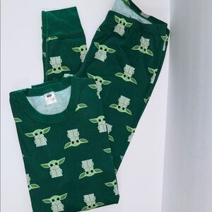 Hanna Andersson Star Wars Green Baby Yoda 2 Piece Pajama Set Women’s Size M